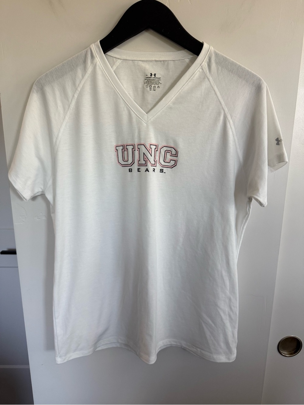 Under Armor UNC Bears Short Sleeve Shirt Size XL